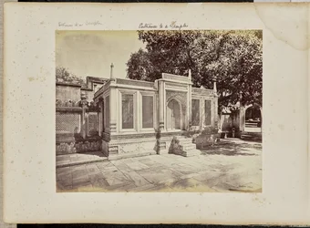 Delhi; The Tomb of Mirza Jehangir. This is a Piece of Beautiful Marble Carving