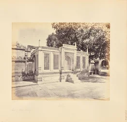 Delhi; The Tomb of Mirza Jehangir. This is a Piece of Beautiful Marble Carving