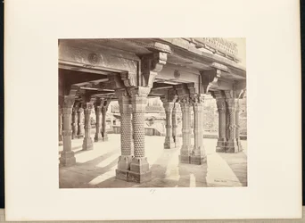 Futtypore Sikri; Carved Pillars in the Panch Mehal