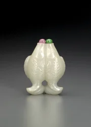 Twin Fish Snuff Bottle