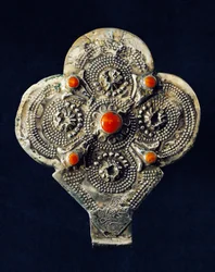 Pendant in embossed silver and coral, Morocco