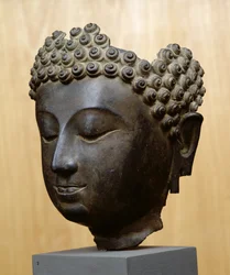 Head of Buddha Looking Down, Lan Na Culture