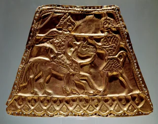 Golden Sheet Showing a Horseman Attacking a Warrior with a Spear