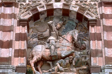Statue of a knight on horseback