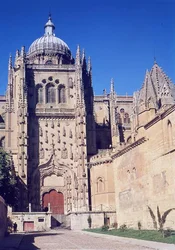 View of the south portal and the Torre del Gallo