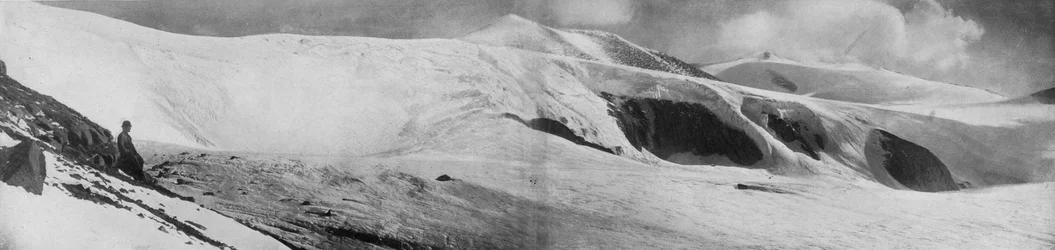 Avalanche Cliffs on the South Side of Granite Harbour