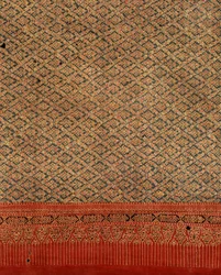 Gold-painted fabric for royalty
