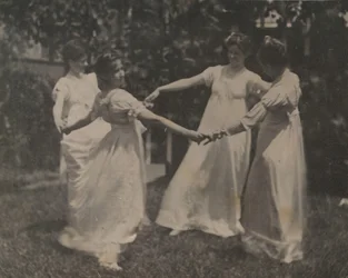 Susan Hannah Macdowell, Unidentified Girl, Elizabeth Macdowell, and Possibly Mary Macdowell