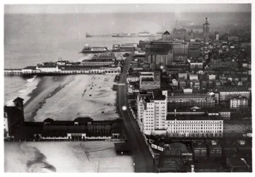 Aerial view of Atlantic City, New Jersey, USA, from a Zeppelin, 1930-1933