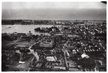 Aerial view of Recife, Brazil, from a Zeppelin, 1930-1933
