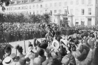 Albert I of Belgium on the way to parliament