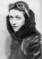 Amy Johnson, Pilot