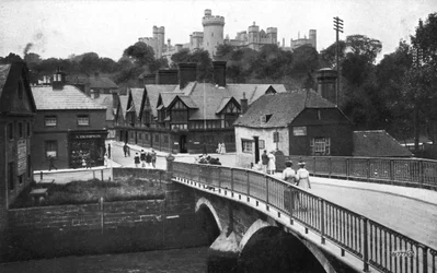 Arundel Castle and bridge, Arundel, West Sussex