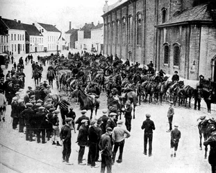 Belgian guns, made by Krupp, preparing for battle near Ghent, Belgium, First World War