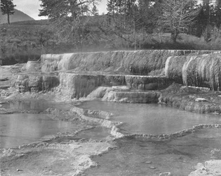 Brown Sulphur Springs, Yellowstone National Park, USA, c1900