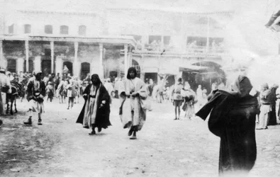 Busy square in Mosul, Mesopotamia, 1918