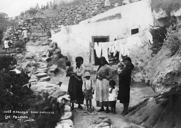 Cave Dwellers, Atalaya, Las Palmas, Gran Canaria, Canary Islands, Spain, c1920s-c1930s