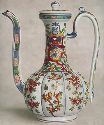 Chinese Porcelain Ewer with Five-Colour Decoration. Period of Wan Li, 1573-1619