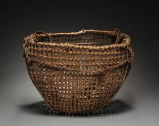 Clam basket with Tump Line, late 1800
