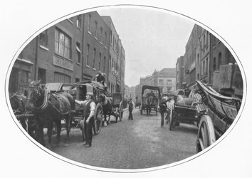 Commencing work, Osborn Street, Whitechapel, London, c1903