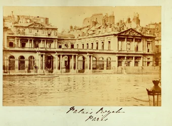 Commune of Paris (1871): view of the Palais Royal destroyed. Anonymous photography