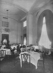 Corner of Main Dining Room showing fine Colonial detail, Roosevelt Hotel, New York City, 1924