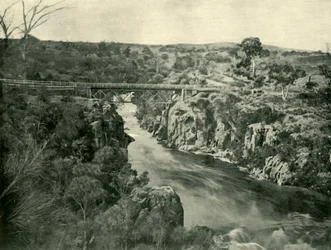 Corra Lynn, Near Launceston