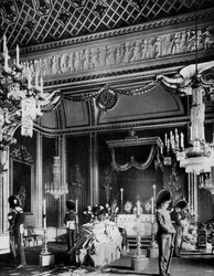Edward VII lying in state, Throne Room, Buckingham Palace, London, 1910 1937