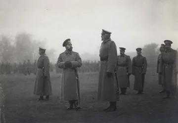 Emperor Nicholas II and Grand Duke Nikolai Nikolaevich at Baranovichi, September 1914