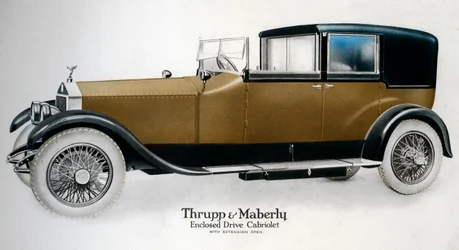 Enclosed drive Rolls-Royce cabriolet with extension open