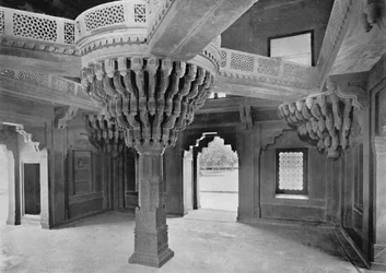 Fatehpur Sikri. Pillar in the Dewan-i-Khas, c1910