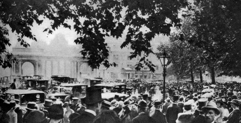 Hyde Park on a Fine Ascot Sunday, London