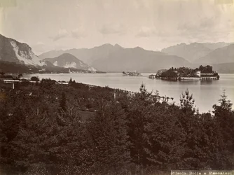 Isola dei Pescatori (Island of the Fishermen), Lake Maggiore, Italy
