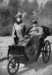 King George V and Queen Mary at Craigwell House, Aldwick, near Bognor Regis