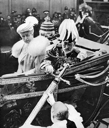 King George V touches the City