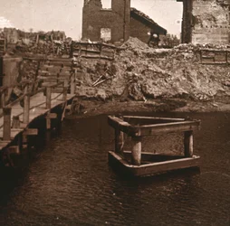 Lock-keeper