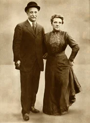 Mr. and Mrs. George Lansbury in 1910, 1935