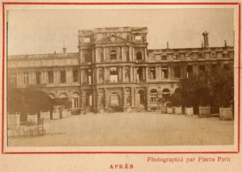Municipality of Paris (1871): view of the Palais des Tuileries in Paris after the fire of May 1871