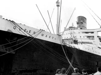Ocean Liner RMS Queen Mary