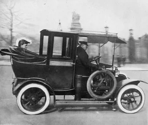 On 2nd March 1911, Home Secretary, Mr. Winston Churchill went to the Palace