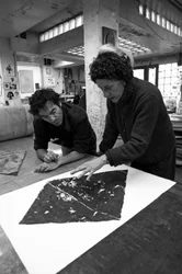 Pascal Gauvard, co-founder of Pasnic engraving workshop, Annie-Paule Thorel, French painter. Analysis of a print. Pasnic engraving workshop in Paris in 2009.