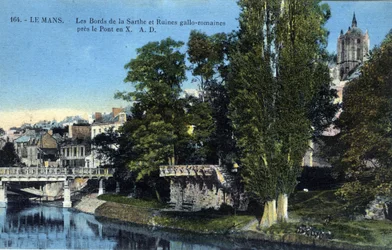 Pays de la Loire, Sarthe, Le Mans: the banks of the Sarthe and the Roman gallo ruins near the X bridge - Postcard late 19th-20th century