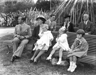 Prince Gustav Adolf, Princess Sibylla and children, Children