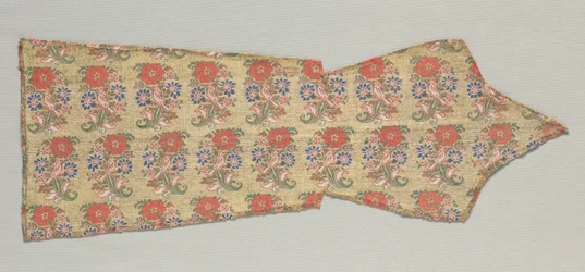 Sleeve with birds in blossoming bushes
