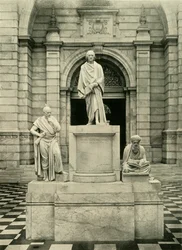 Statue of Warren Hastings