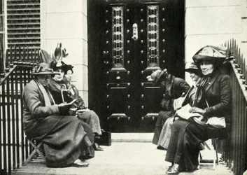 Suffragettes waiting on the doorstep of Sir Edward Carson
