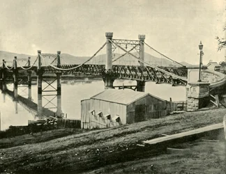 Suspension Bridge, over the Fitzroy, 1901