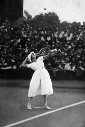 Suzanne Lenglen winning her first championship at Wimbledon, 1919