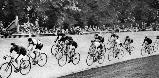 Ten miles amateur cycling championship, Herne Hill cycle track, London