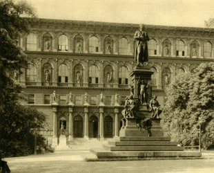 The Academy of Fine Arts and Schiller Monument, Vienna, Austria